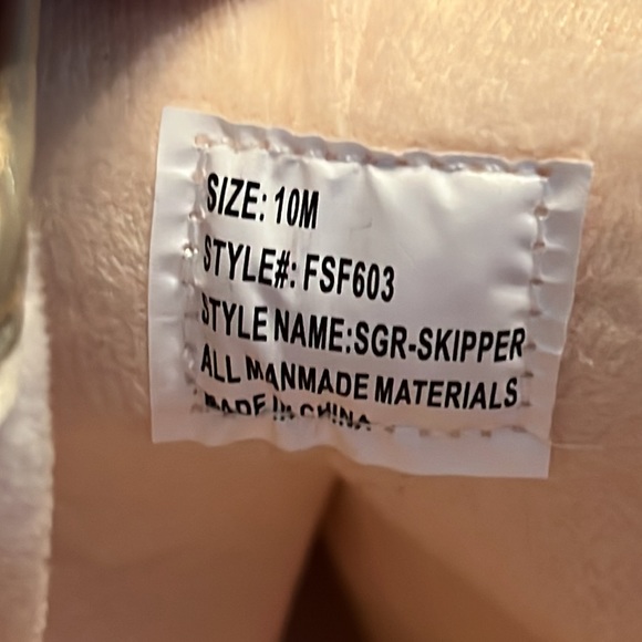 Size 10 glitter winter boots by Sugar new - Picture 4 of 4